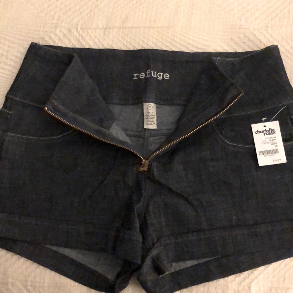 New!!!Charlotte Russe High Waist Denim Shorts Size 12 w/ Cute Zipper Front 😊